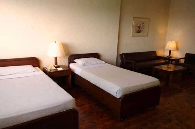 Sunny Bay Suites Manila