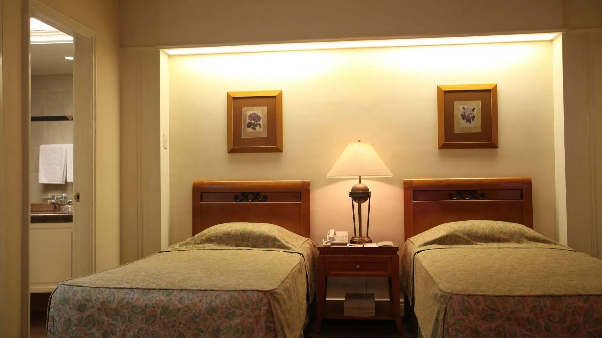 Hotel Sunny Bay Suites Manila