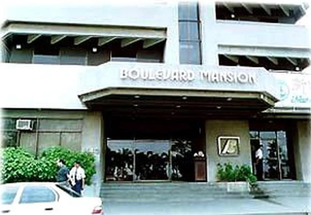 Sunny Bay Suites Manila 3*,  Philippines