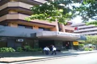 Sunny Bay Suites Manila
