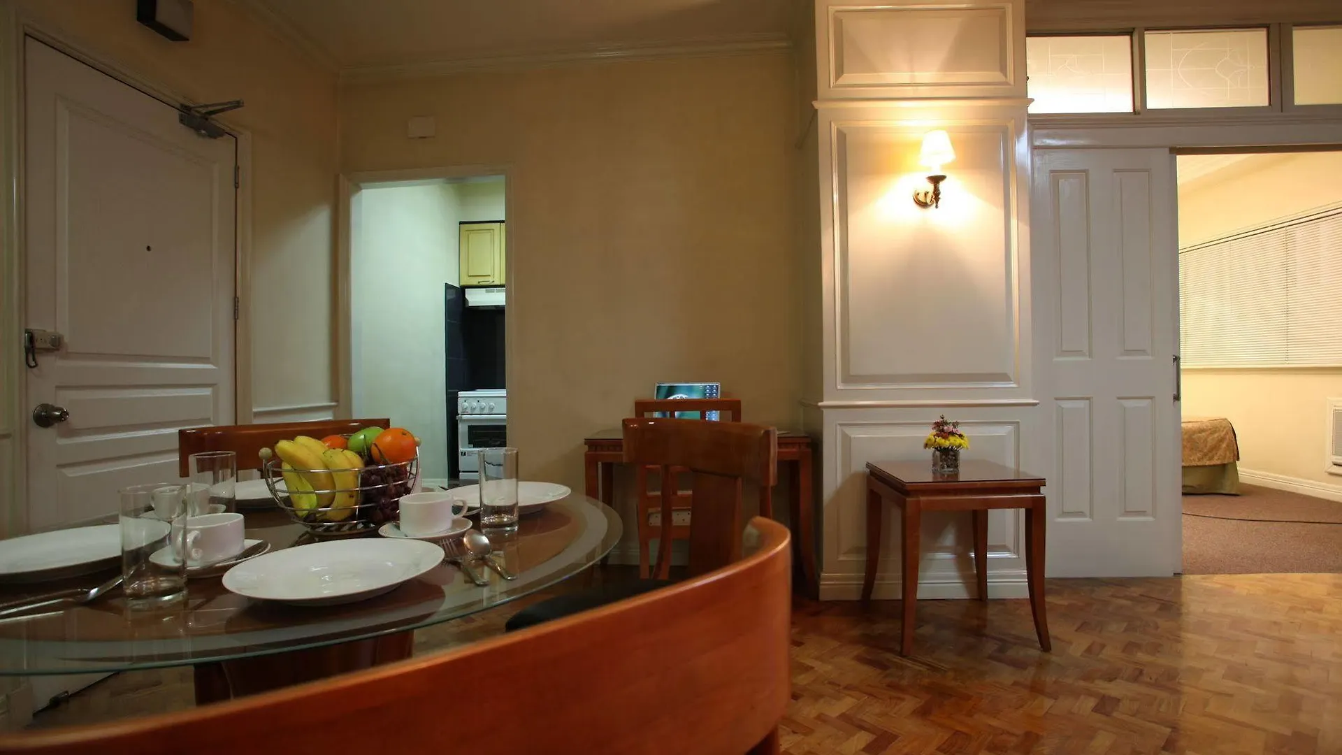 Sunny Bay Suites Manila Philippinen